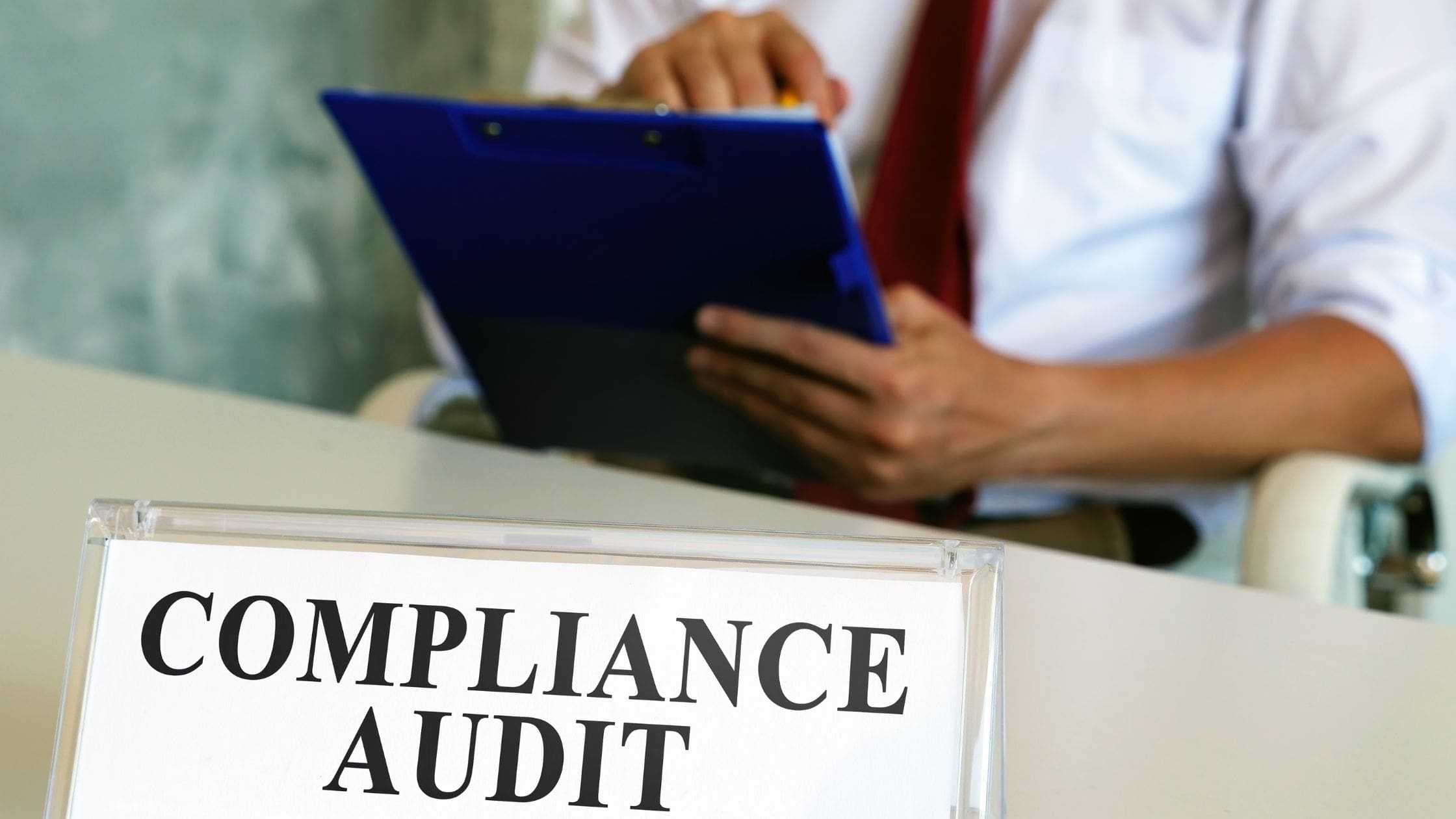 What is a Compliance Audit: Definition, Types and Procedures